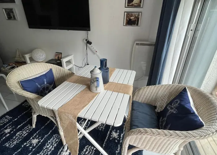 Titanic A Bord - Terrasse - Face Gare * Deauville