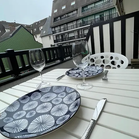 Titanic A Bord - Terrasse - Face Gare 아파트 *